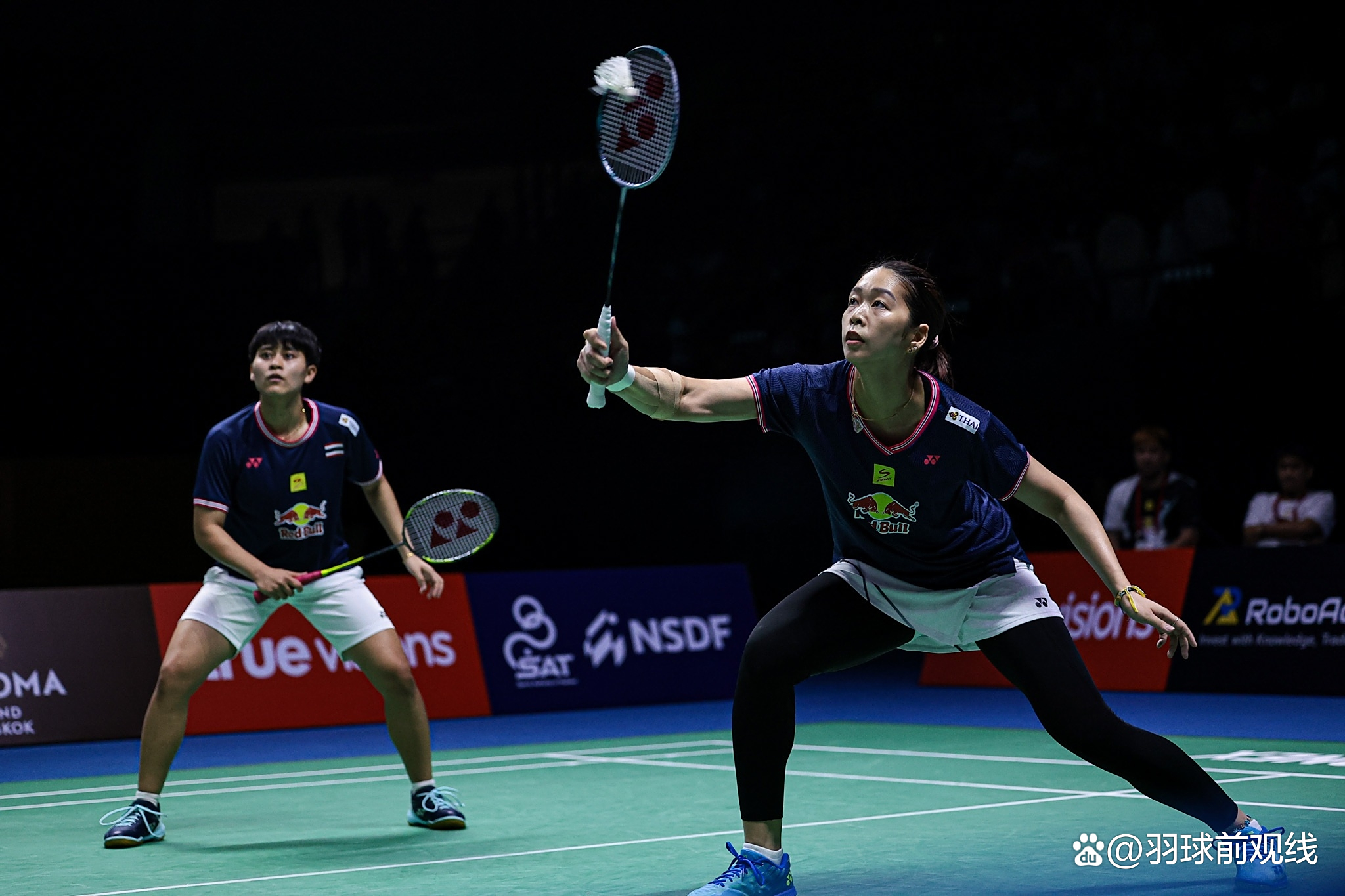 泰国羽毛球队险胜法国羽毛球队，辛杜爆发神勇