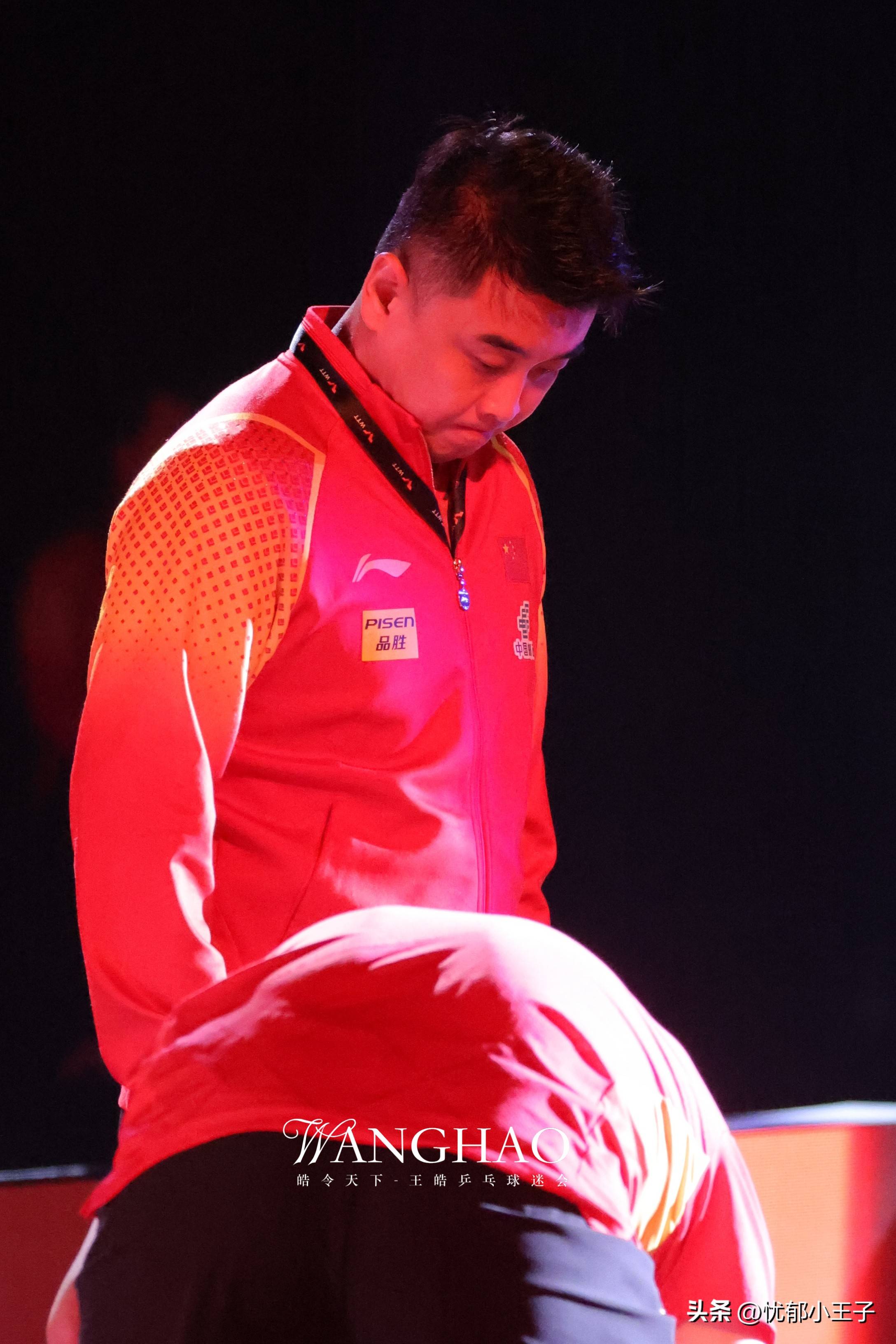 包含英格兰队翻盘韩国队，王皓高光表现的词条