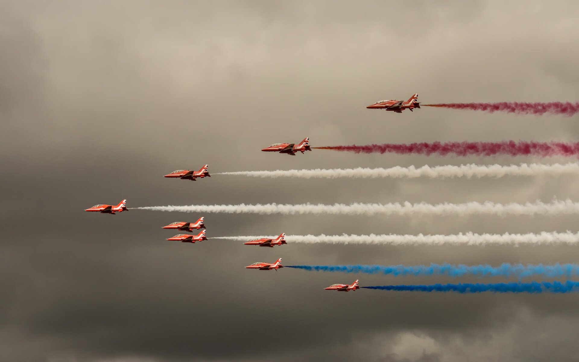 开云sport-韩国队轻取中国队，奥恰洛夫高光表现，乒乓球世界的双重变奏