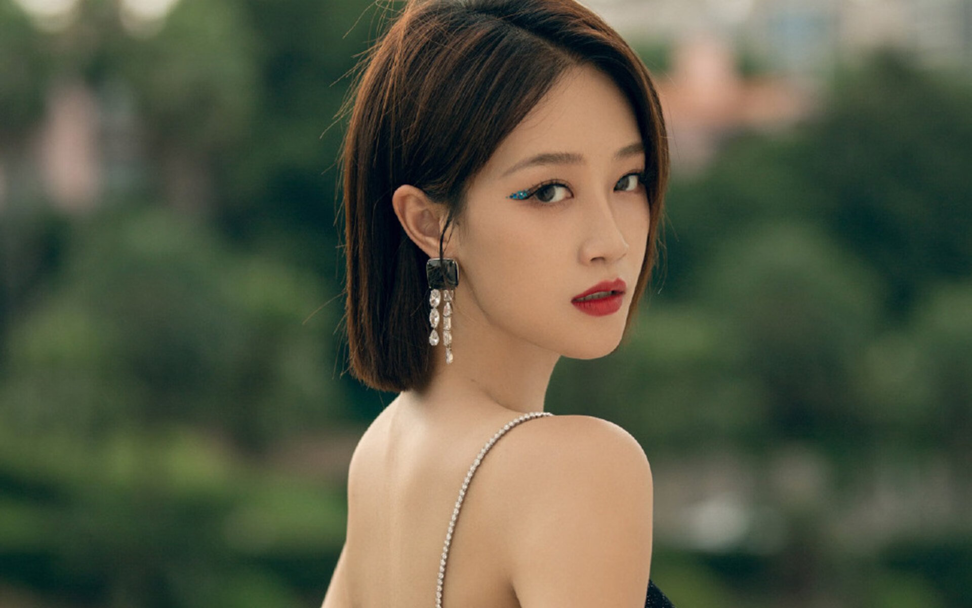 开云体育登录-红色风暴席卷伊蒂哈德，萨内的手术刀如何割裂曼城与卡塔尔旧梦