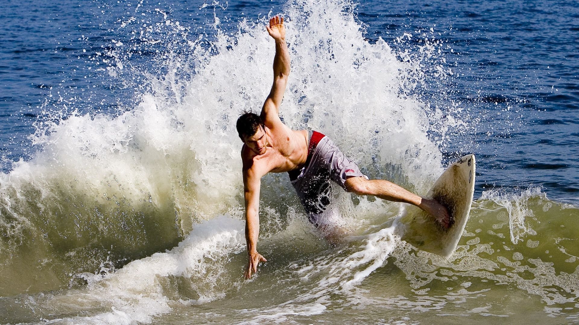 开云sport-跨越两万公里的射门，卢卡库如何在南十字星下扮演现代角斗士