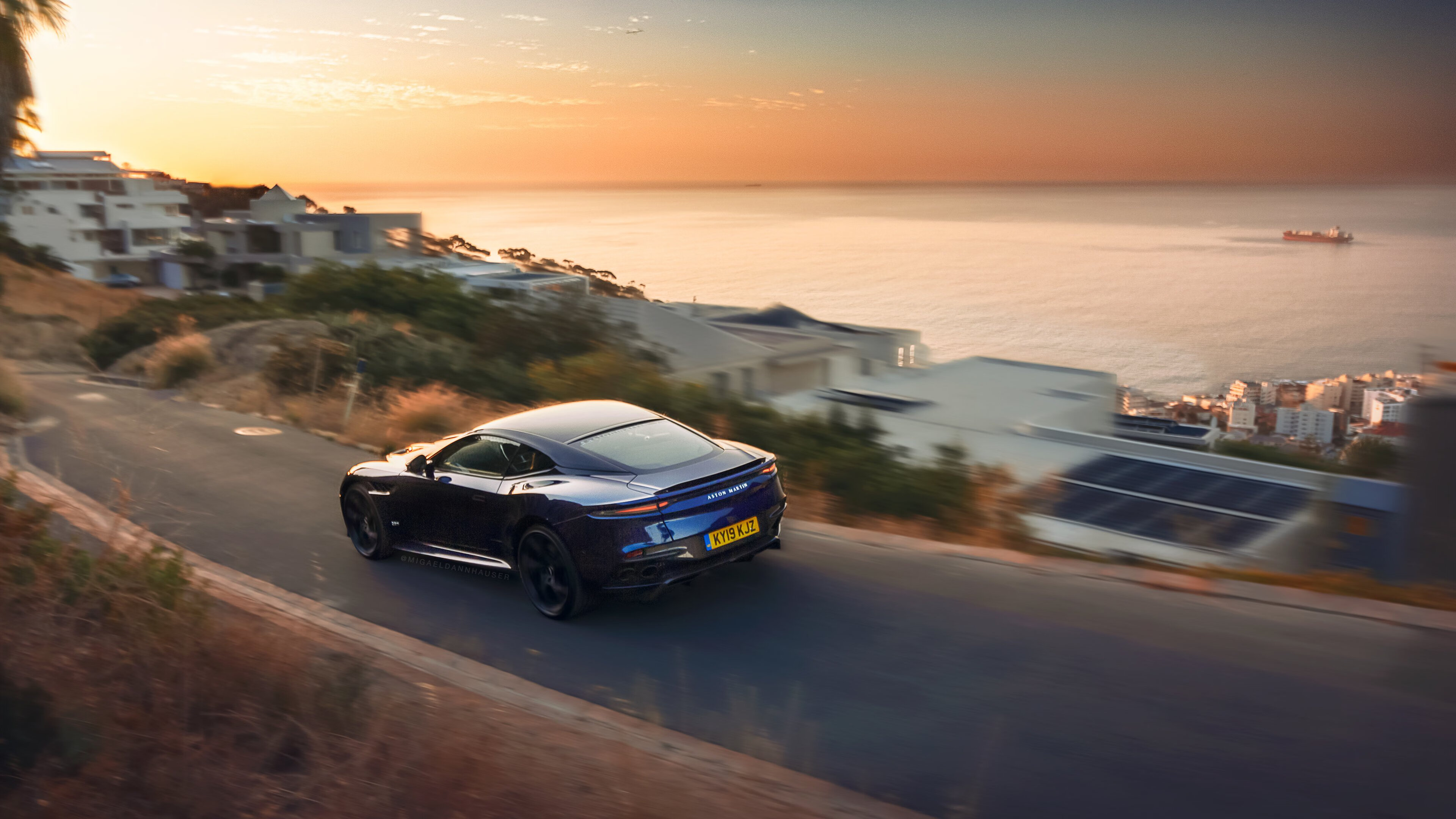 欧冠的双重奏，莫德里奇绝境亮剑，马赛生死战突围