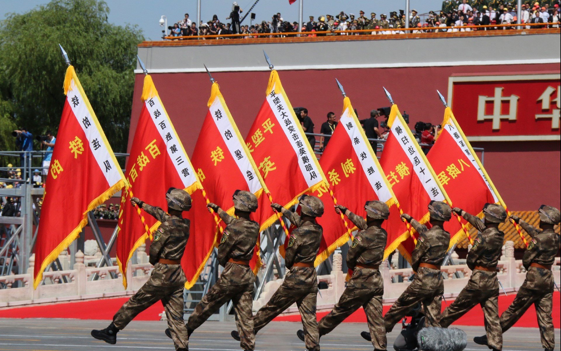 开云体育APP下载-绿衫军席卷山西！拉文残酷表演令慈善赛提前进入垃圾时间